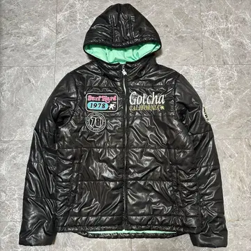 고차 블랙 점퍼 에나멜 다운 자켓