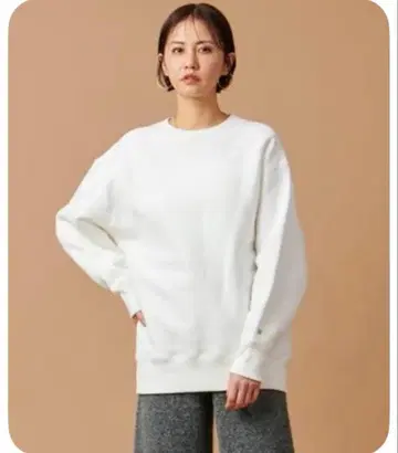 마이카앤딜 말모아 루즈 맨투맨 풀오버 화이트