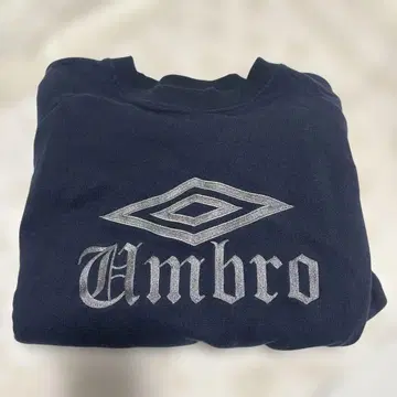 엄브로 트레이닝복