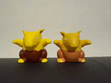 색이 다른 레어 포켓몬 손가락 인형 슬리피 피규어 2체 세트