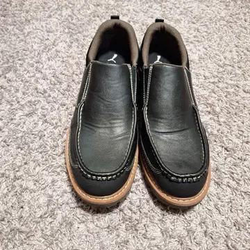 PUMA 블랙 가죽 느낌 슬립온