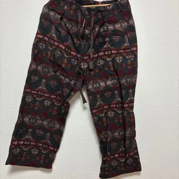 저널 스탠다드 기하학 패턴 와이드 팬츠 다크 톤