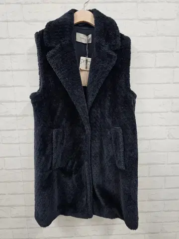 미사용 새상품 MARELLA 롱베스트 보아 소재