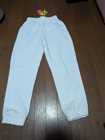 ZUMBA 화이트 조거 팬츠 맨투맨