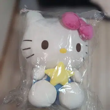 헬로키티 봉제 인형 별 모양 액세서리 포함