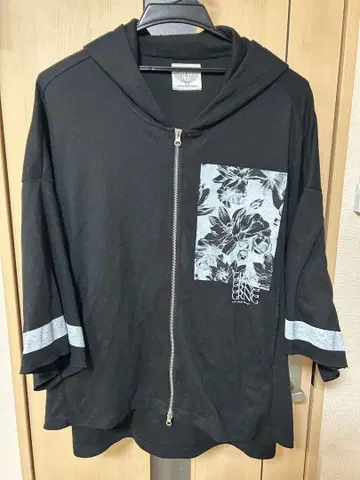 LiSA 홍련화 후드티 L 사이즈