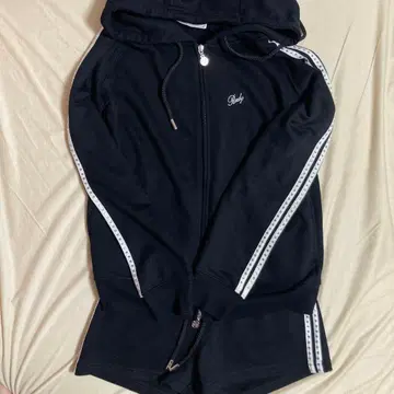 Rady 블랙 후드 부착 셋업