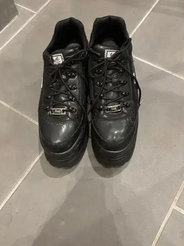 yosuke 통굽 블랙 스니커즈