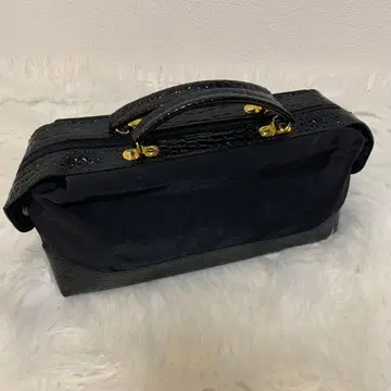 크로커다일풍 블랙 핸드백