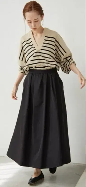 SLOBE IENA 랜덤 턱 타프타 스커트