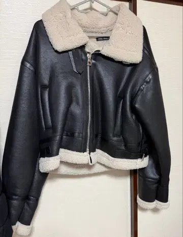 인조 가죽 아우터