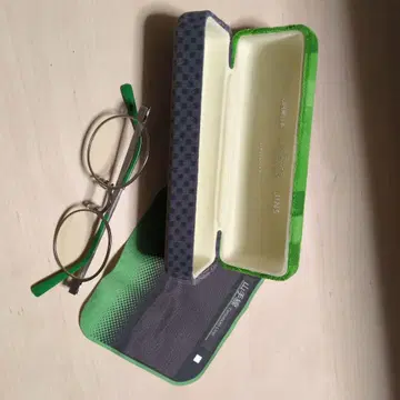 야마노테선 JINS 라운드형 안경 그린 케이스 포함