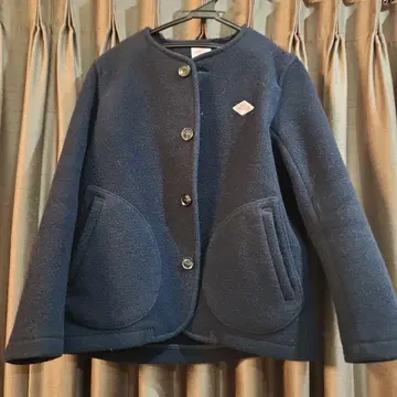 단톤 노카라 자켓 프론트 포켓 부착