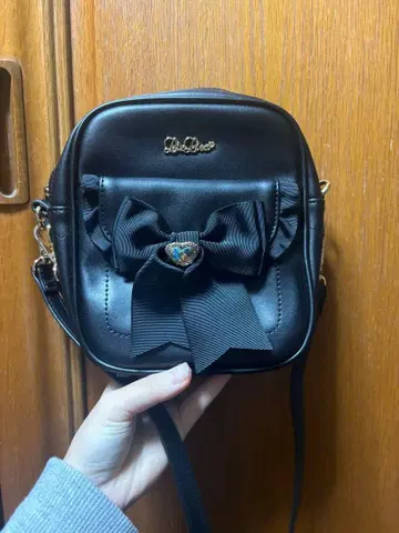 리즈리사 리본 포함 숄더백 블랙