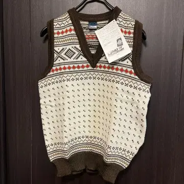 노르웨이산 니트 베스트 V넥 아이보리/브라운