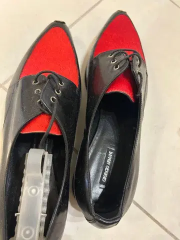ARMANI 한정판 레드 x 블랙 천연 가죽 드레스 슈즈 36.5