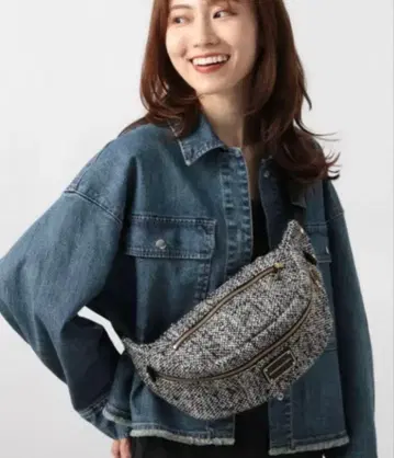 새상품급 BARNYARDSTORM 트위드 바디백 웨스트 파우치