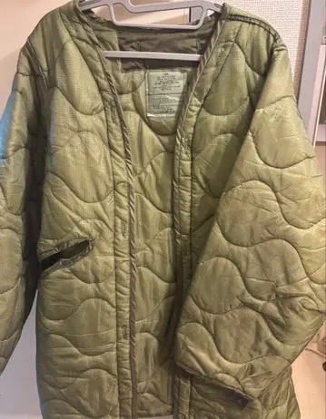 올리브 그린 퀼팅 자켓