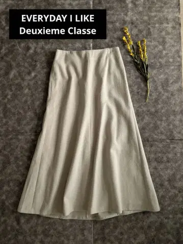 에브리데이 아이 라이크 두지엠 클라세 라이트 멜톤 플레어 스커트