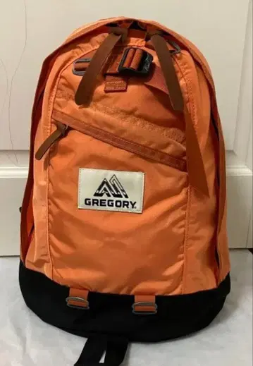 GREGORY 오렌지 백팩