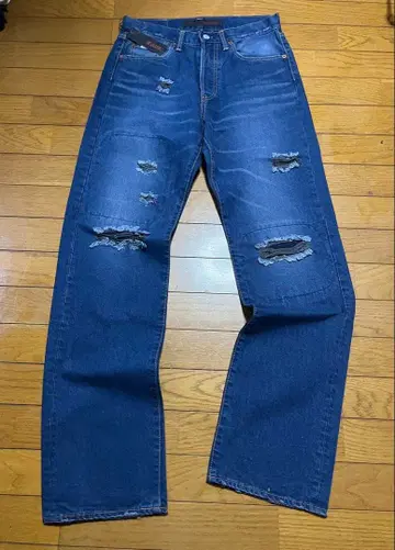 Acoustic 데미지 가공 스트레이트 청바지