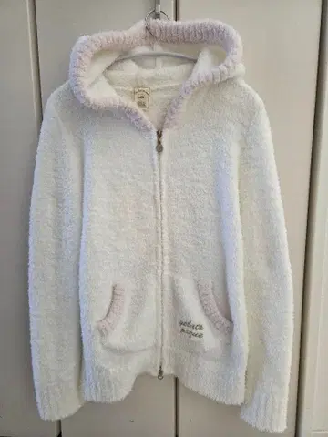 새상품급 gelato pique 후드 부착 룸웨어