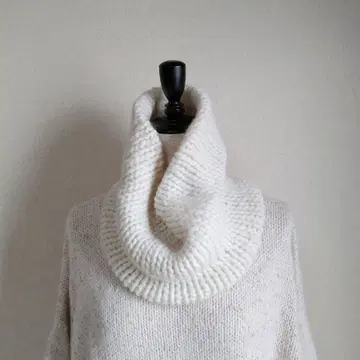 도넛 넥워머 아이보리