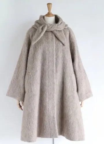 미사용 새상품 Girlish 샤기 코트 브라운 완판템