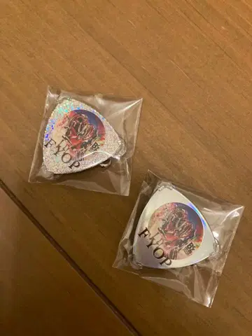 B'z live GYM 2025 FYOP 피크 배지