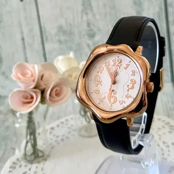 [ 레어 ] Q-pot. 큐포트 손목시계 토케토케이 핑크 골드