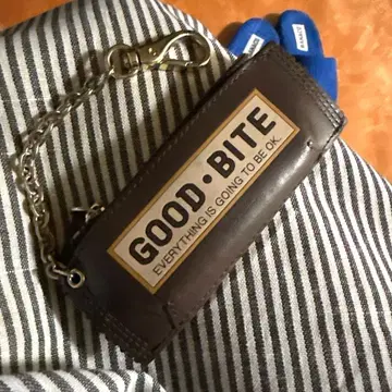 굿그리프 GOOD BITE MINI CASE 키 참 브라운