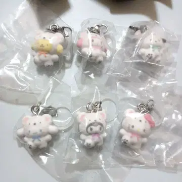 산리오 캐릭터즈 메지루시 액세서리 포근포근 스노우 컴프 세트