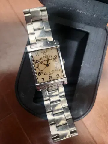 남녀 공용 EMPORIO ARMANI 손목시계
