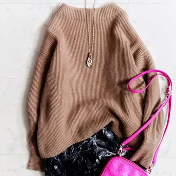 새상품급 프리미어 아롱디스망 1er 보틀넥 울 리브 니트 스웨터