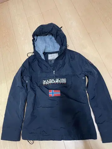 NAPAPIJRI 아노락 하프 지퍼 자켓 블랙 스카이 두 자켓