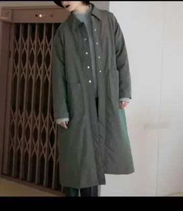 VACANCY 타마무시 다운 라이크 코트 충전솜 롱 코트