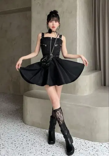 다리치 나일론 점퍼 미니 원피스