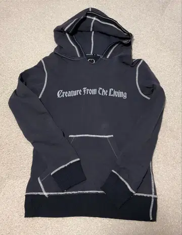 CREATURE FROM THE LIVING 후드티 사이즈 S