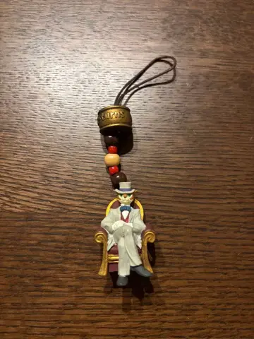 귀를 기울이면 바론 스트랩 지브리