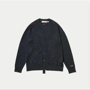 새상품 유니클로 x 아냐 힌드마치 메리노 오버 사이즈 V넥 가디건