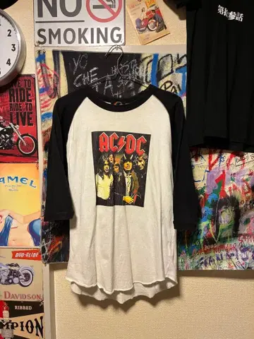 AC/DC 그래픽 래글런 T셔츠 Medium