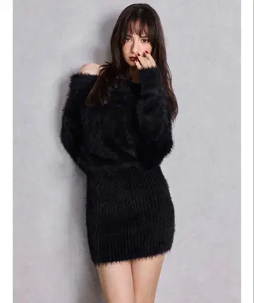 GYDA 오프숄더 디자인 샤기 니트 원피스