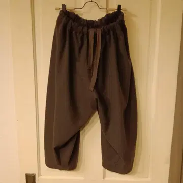 [ Veritecour 베리떼꾸르 ] 울 사루엘 팬츠