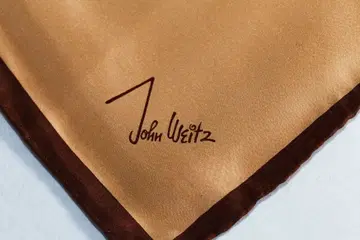새상품 John Weitz 실크 손수건 베이지