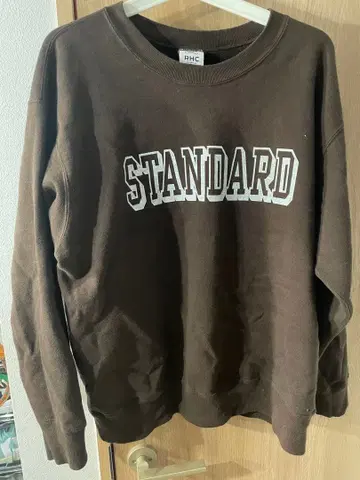 브라운 맨투맨 STANDARD CALIFORNIA RHC