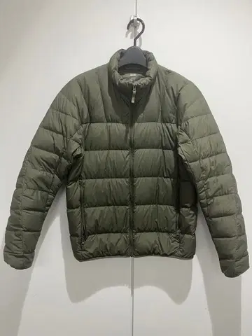 새상품급 울트라 라이트 다운 자켓 3D 컷 다크 그린 S