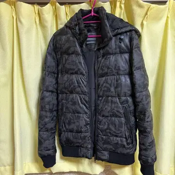 ZARA MAN 카모플라쥬 패턴 다운 자켓