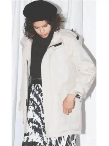 미라 오웬 다운 자켓