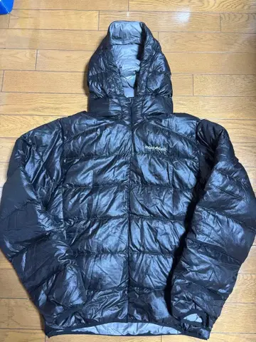 mont-bell 라이트 알파인 다운 후드티 블랙 S 사이즈