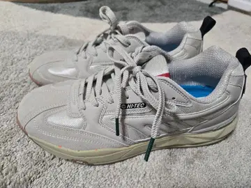 HI-TEC SQUASH CLASSIC